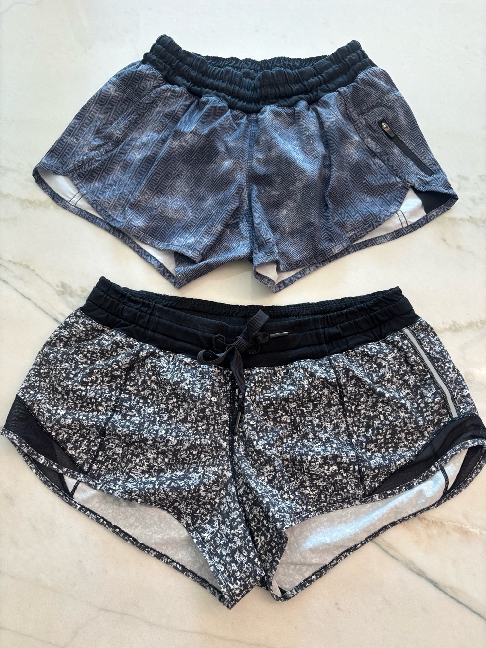 Lululemon bundle of hotty hot athletic athleisure wear shorts size 4